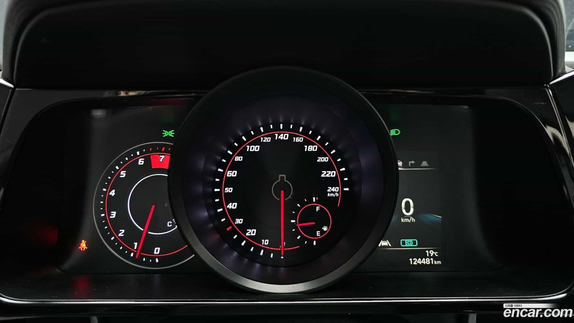 AVANTE Hyundai 2022.1-INNER-008