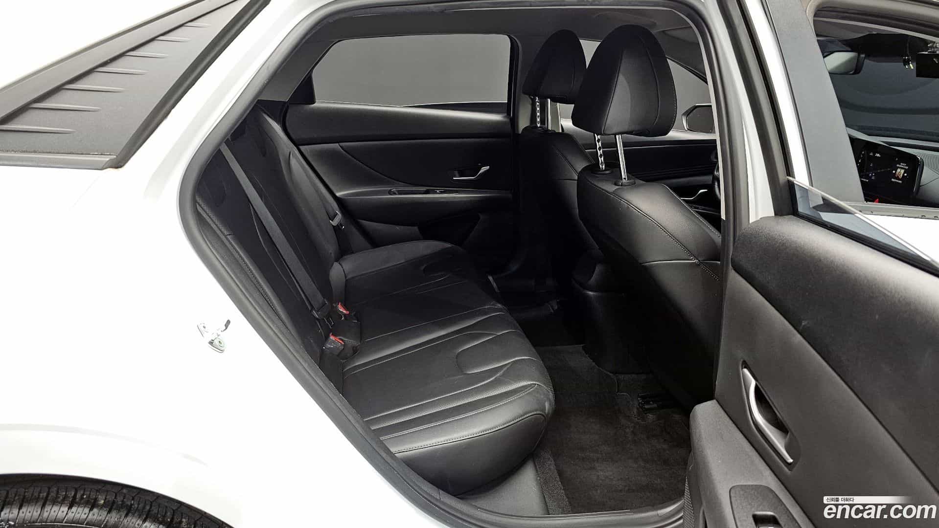 AVANTE Hyundai 2022.1-OPTION-015