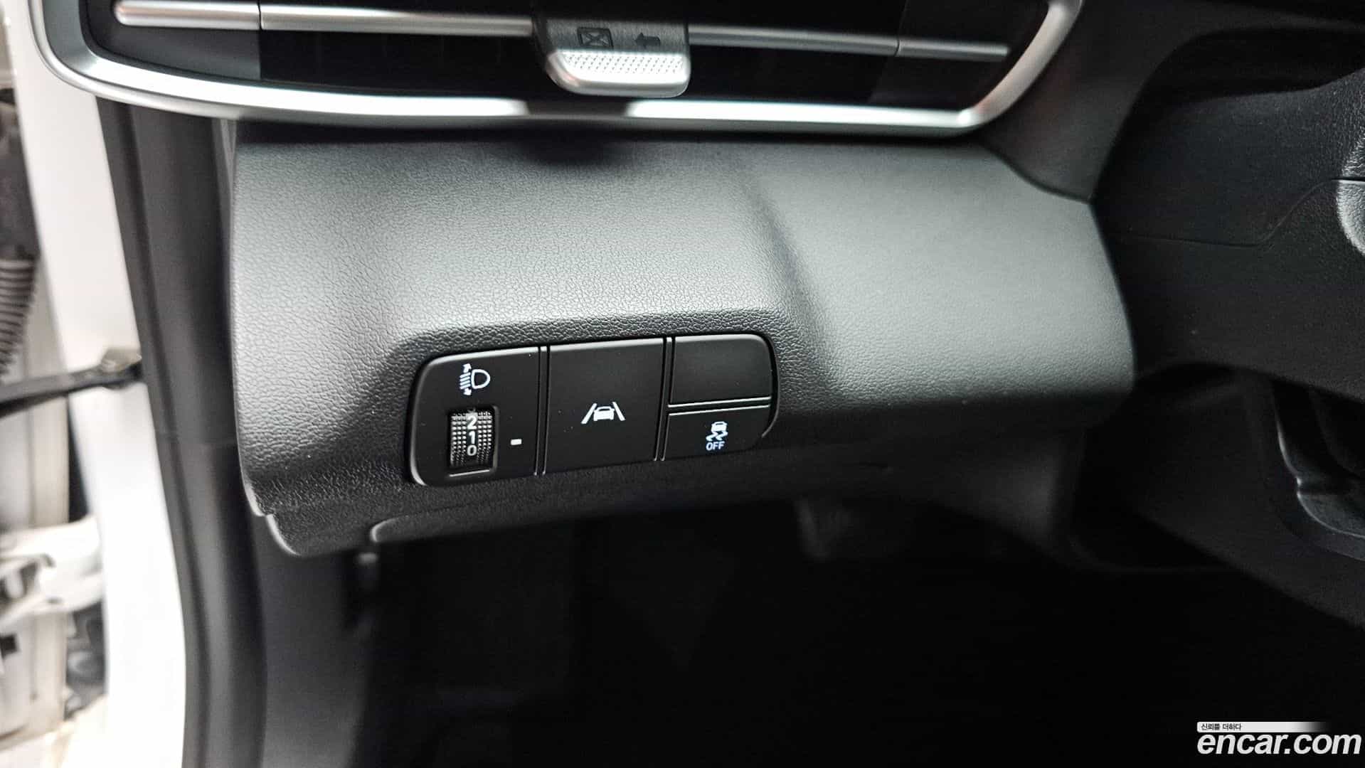 AVANTE Hyundai 2022.1-OPTION-040