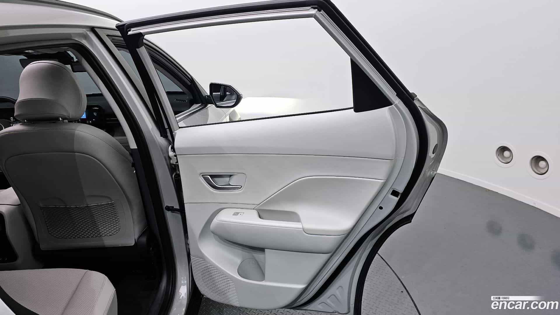 Kona Hyundai 2023.2-INNER-035