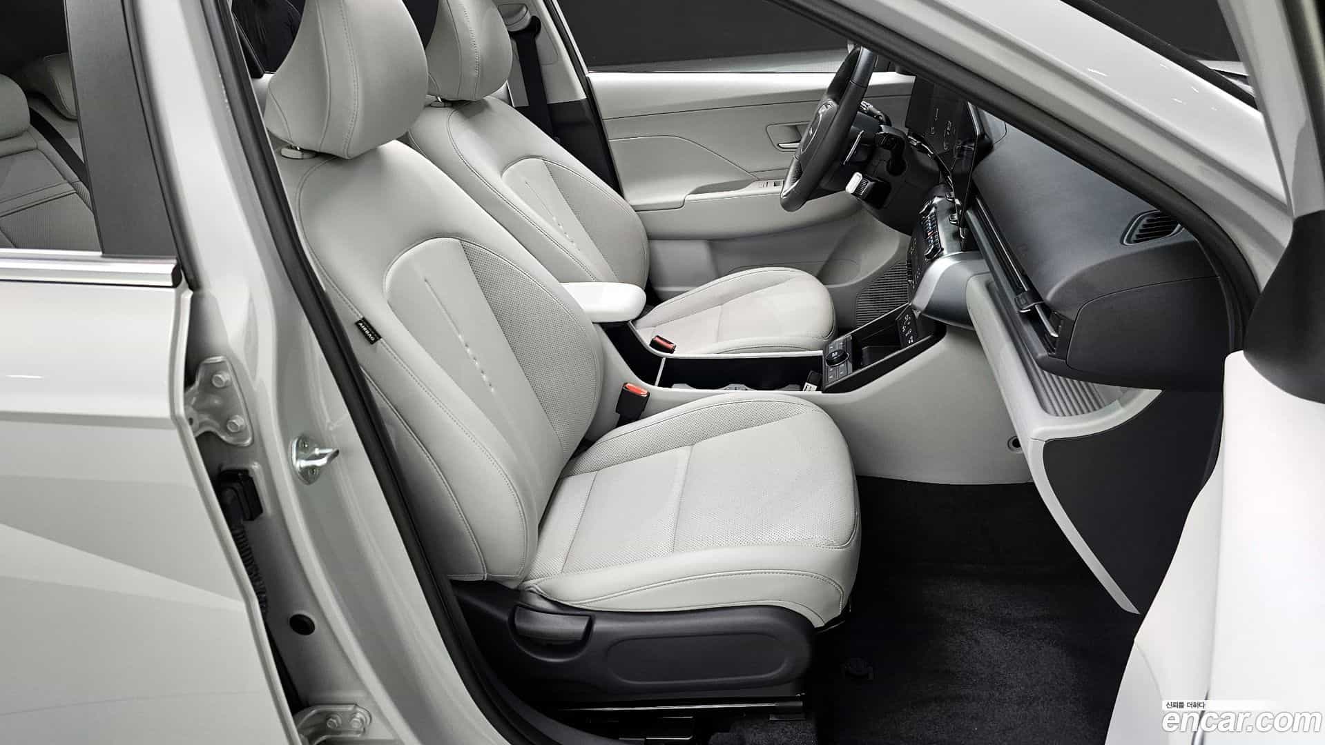 Kona Hyundai 2023.2-INNER-036