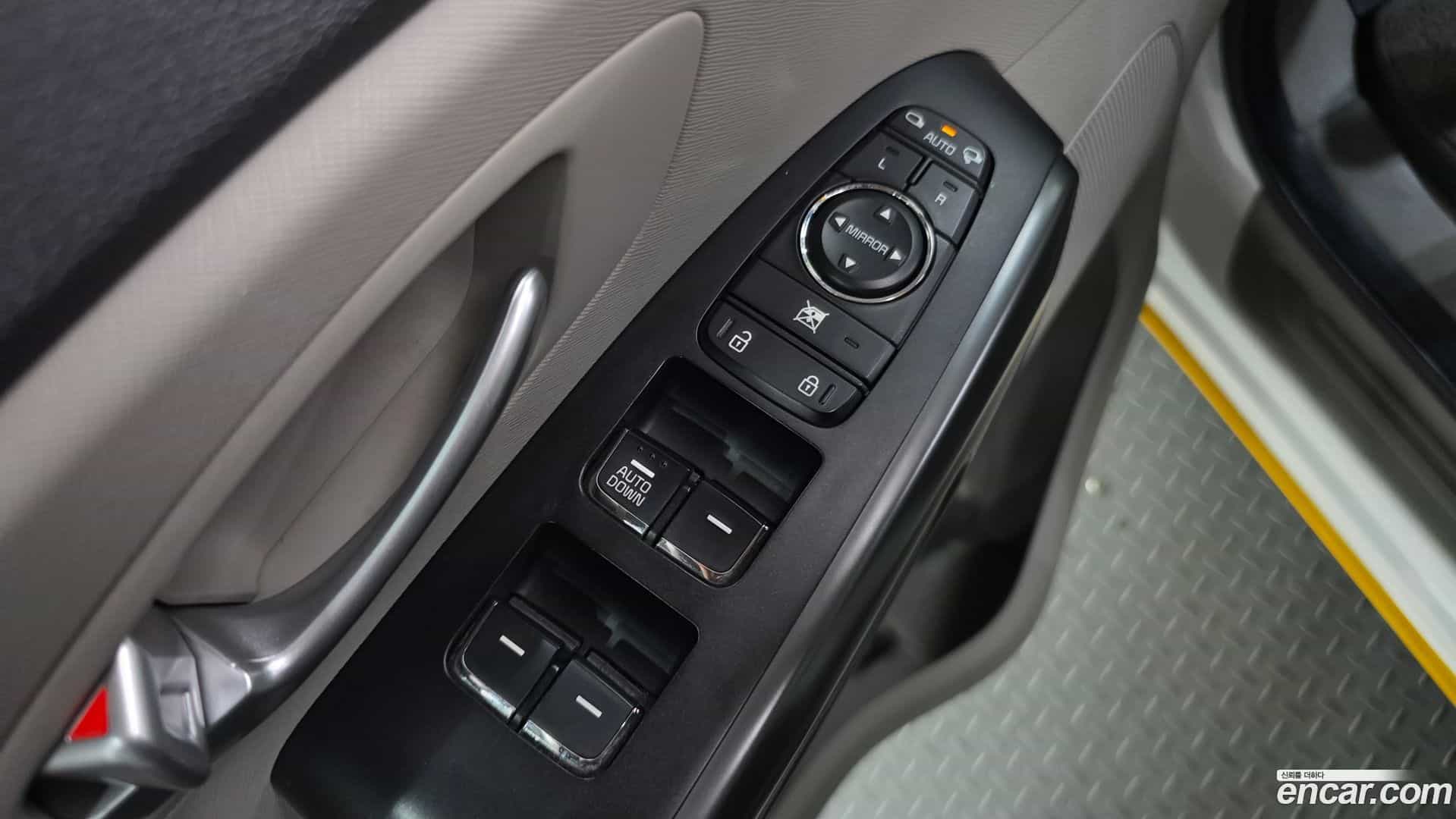 Canival Kia 2018.5-OPTION-017