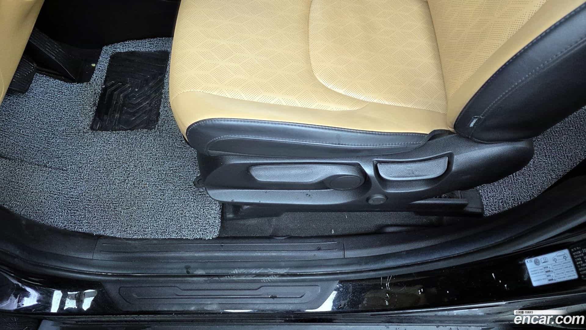 Canival Kia 2022.5-INNER-036