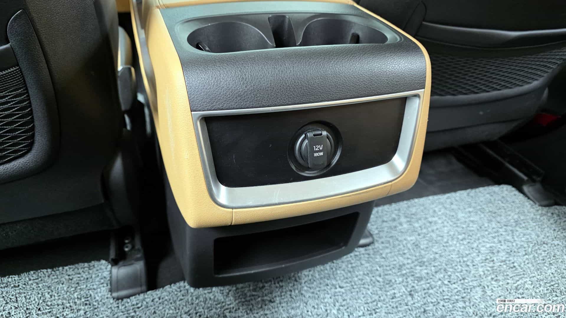 Canival Kia 2022.5-OPTION-042