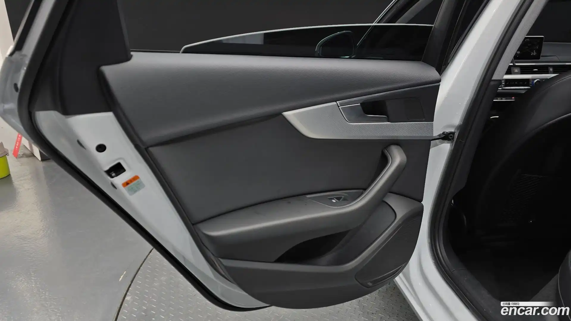 A4 Audi 2019.11-INNER-035