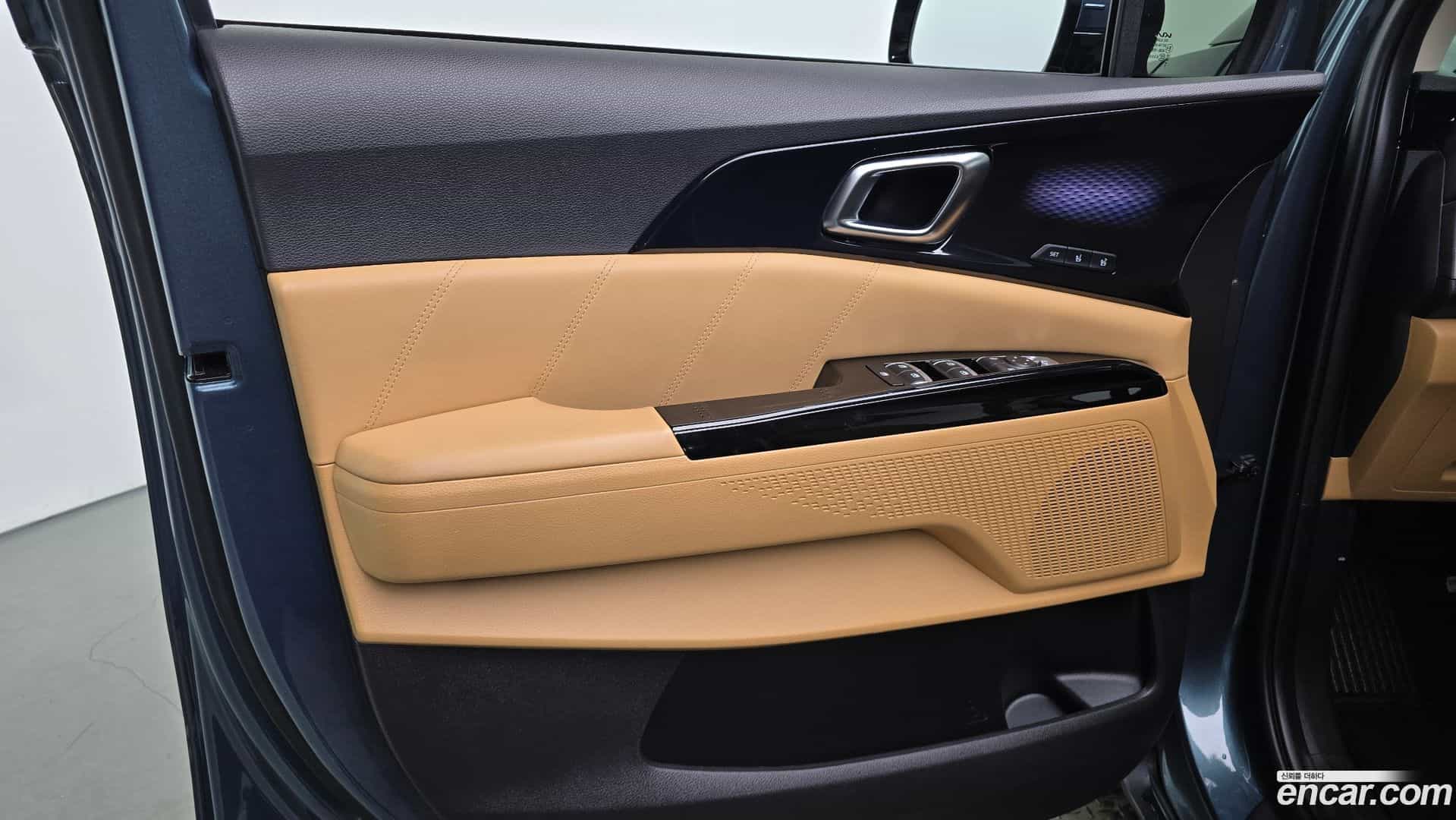Canival Kia 2023.9-INNER-034