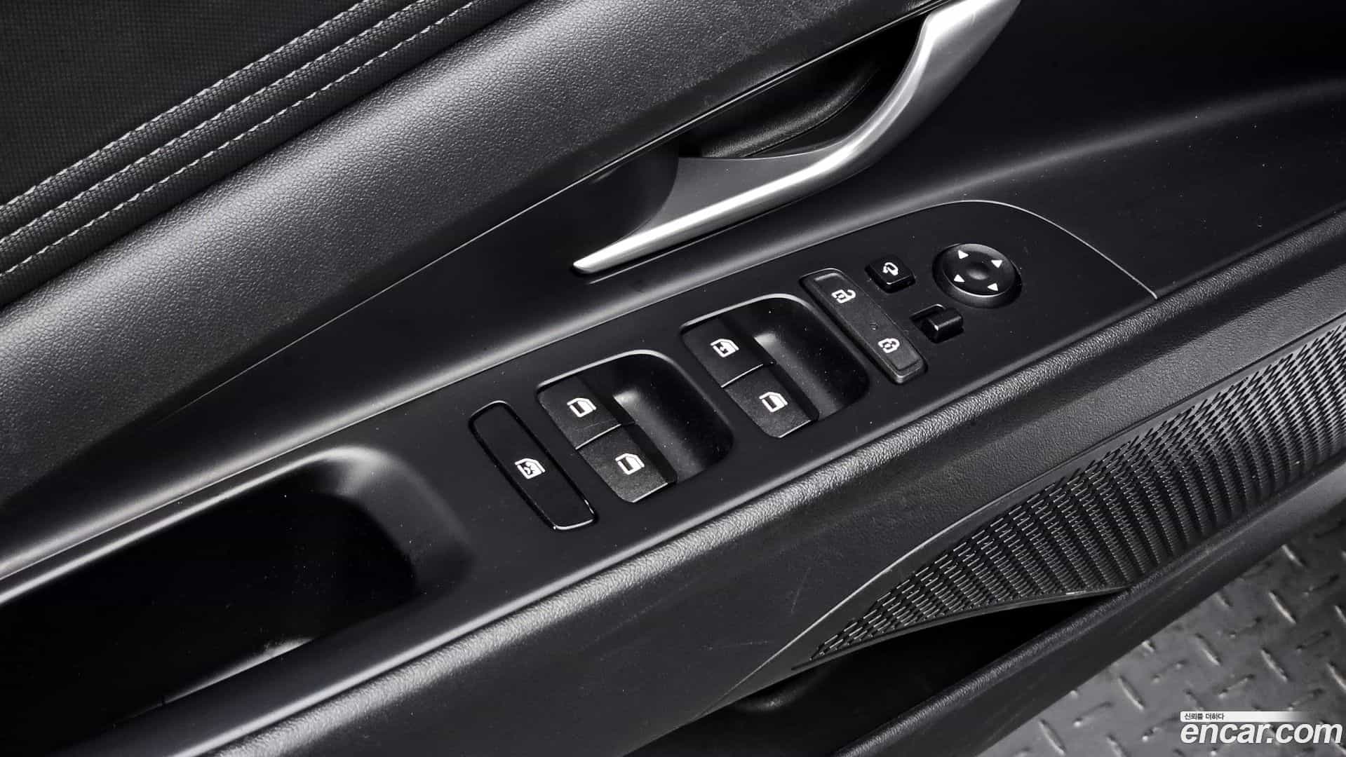 AVANTE Hyundai 2020.7-OPTION-023