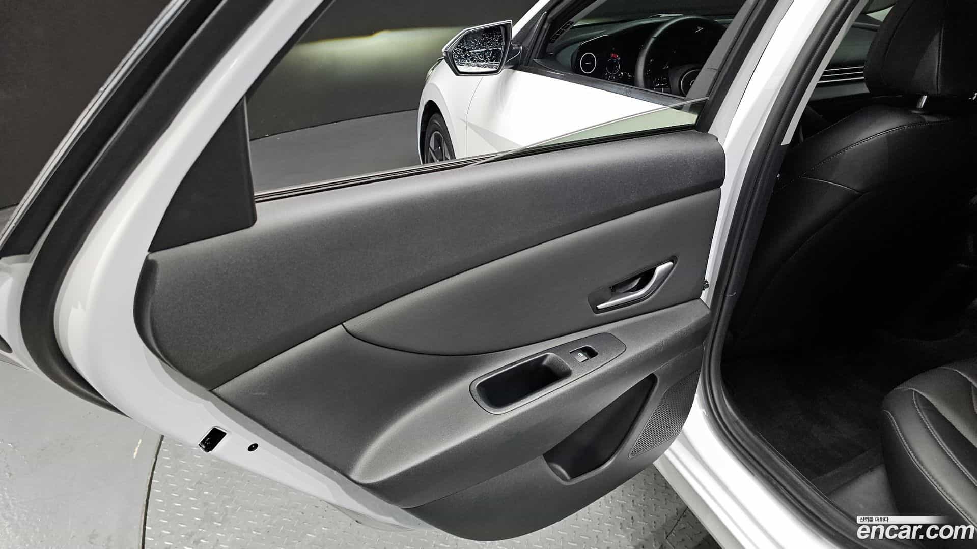 AVANTE Hyundai 2020.7-INNER-035