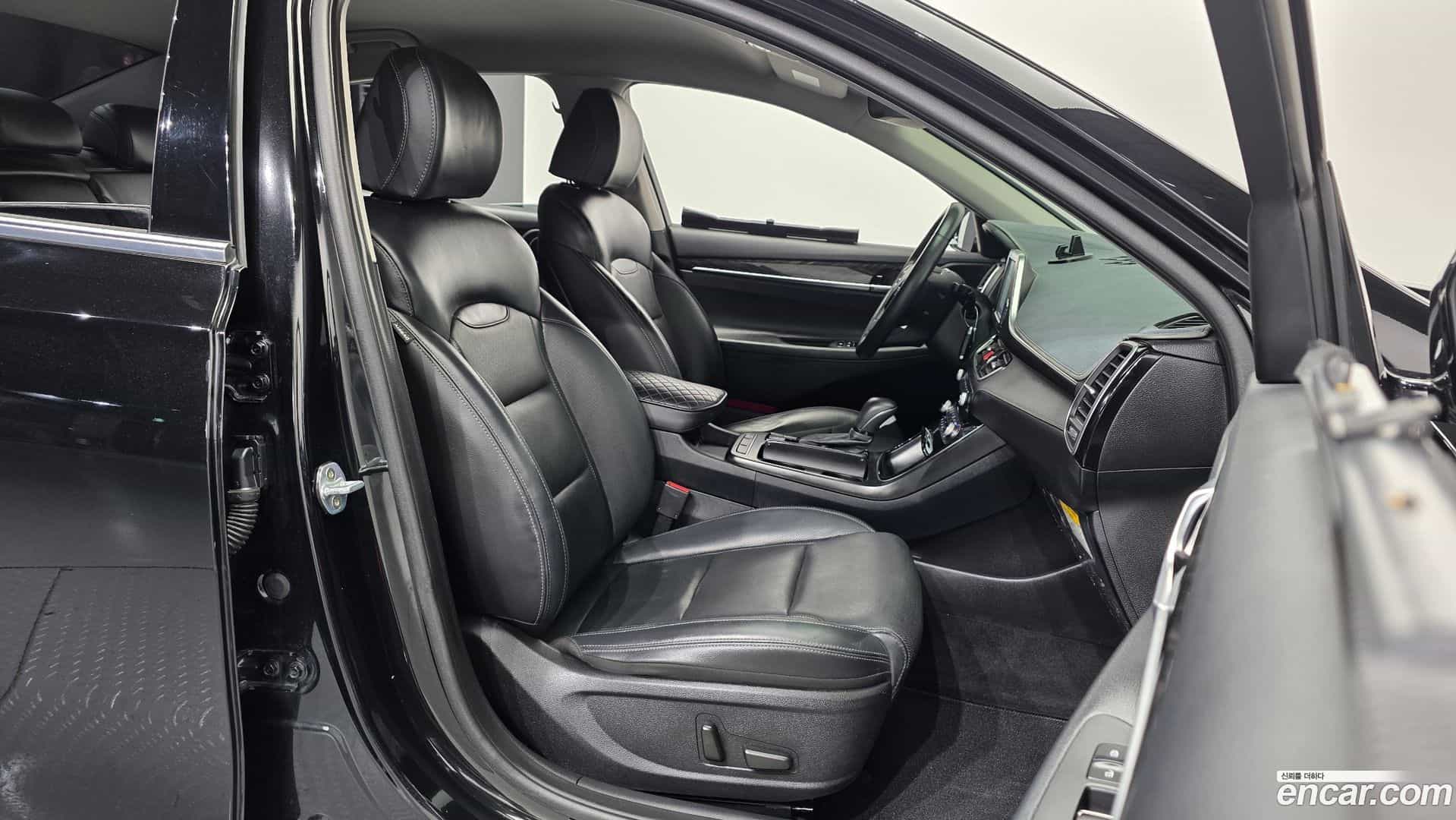 Grandeur Hyundai 2019.8-OPTION-015