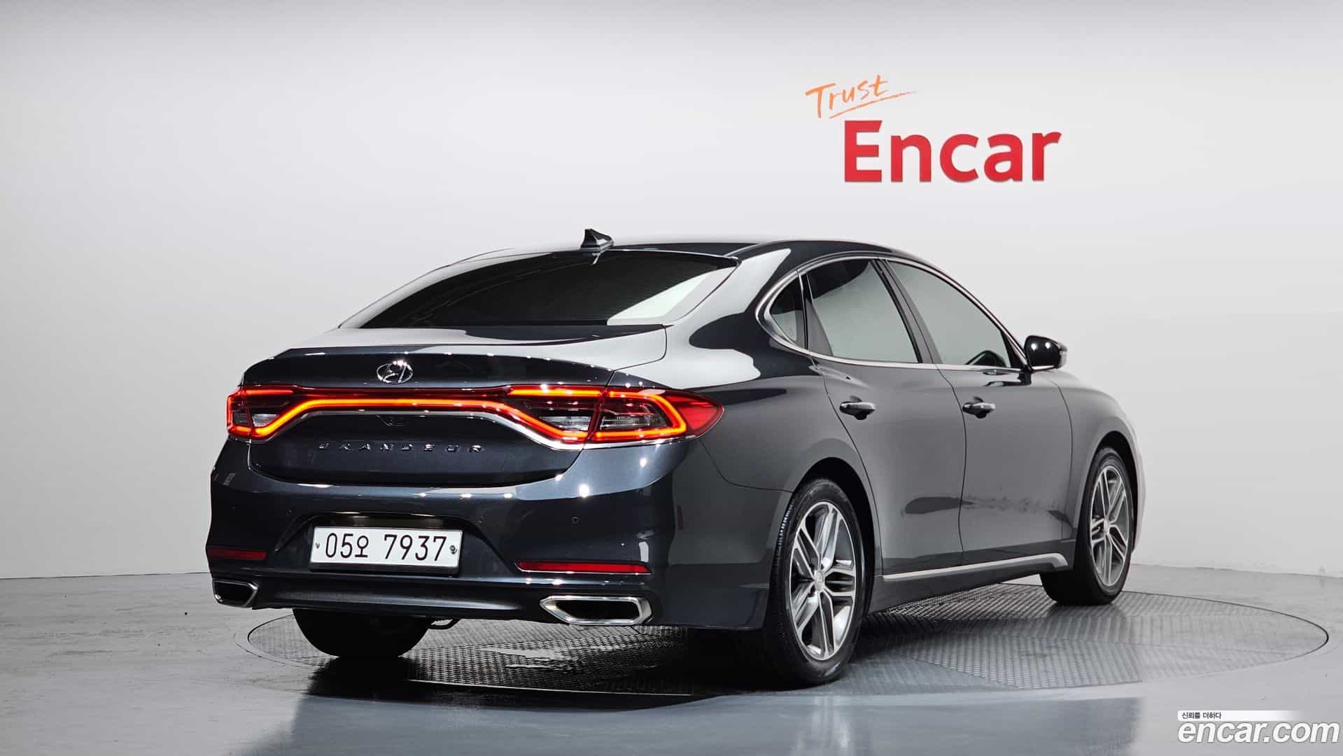 Grandeur Hyundai 2018.6-OUTER-002