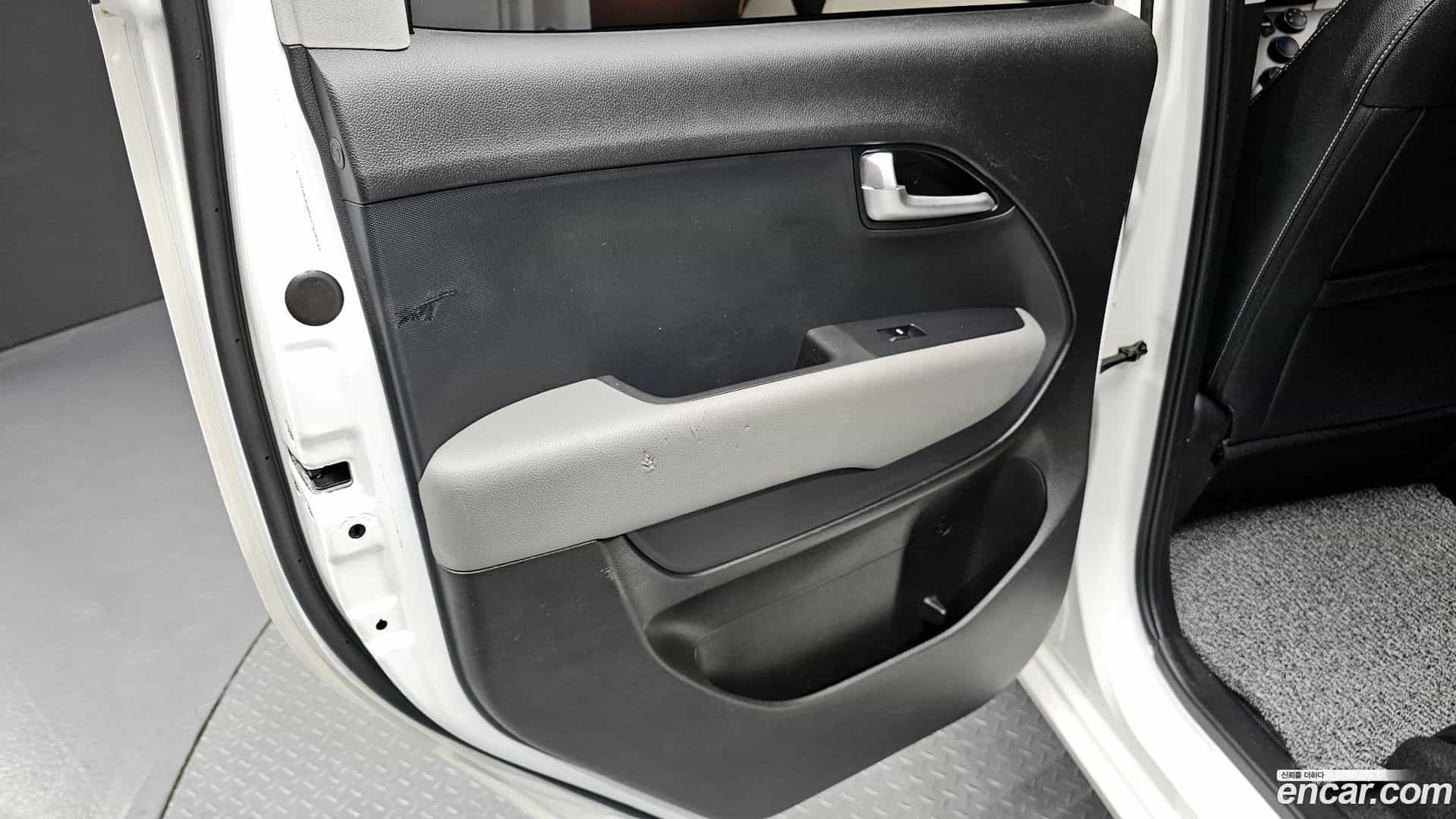 RAY Kia 2022.0-INNER-035