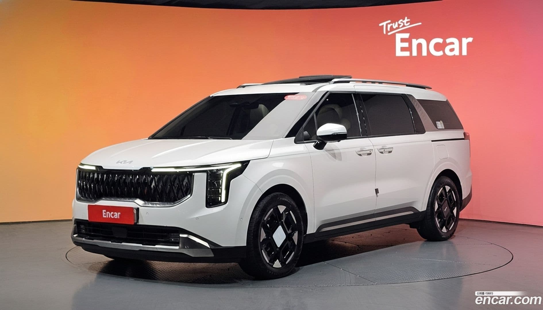 Main__Slider__Photo:Canival Kia 2024.3-0