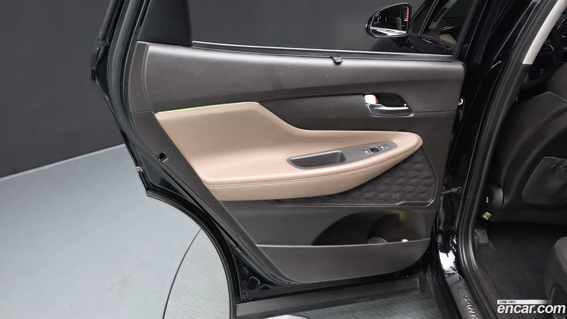 Santafe Hyundai 2019.2-INNER-035