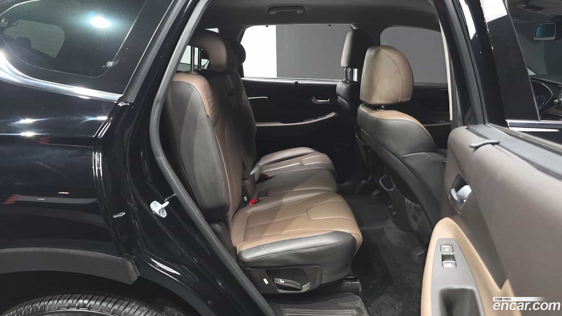 Santafe Hyundai 2019.2-INNER-036
