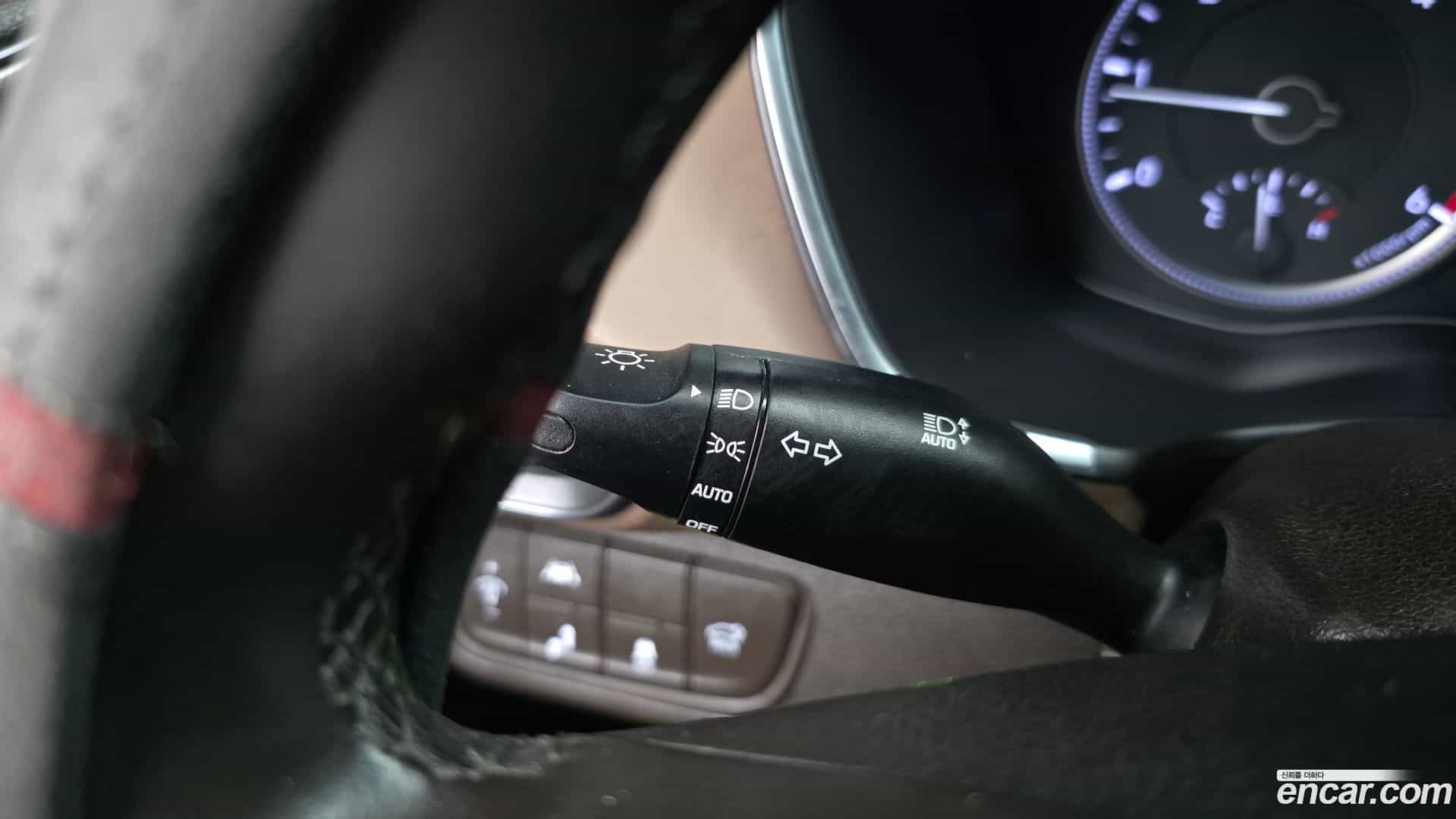 Santafe Hyundai 2019.2-OPTION-043
