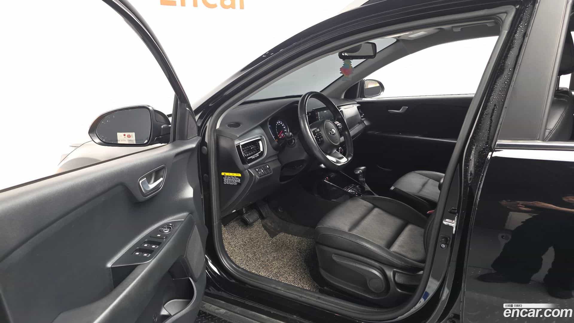 Stonic Kia 2020.5-INNER-010