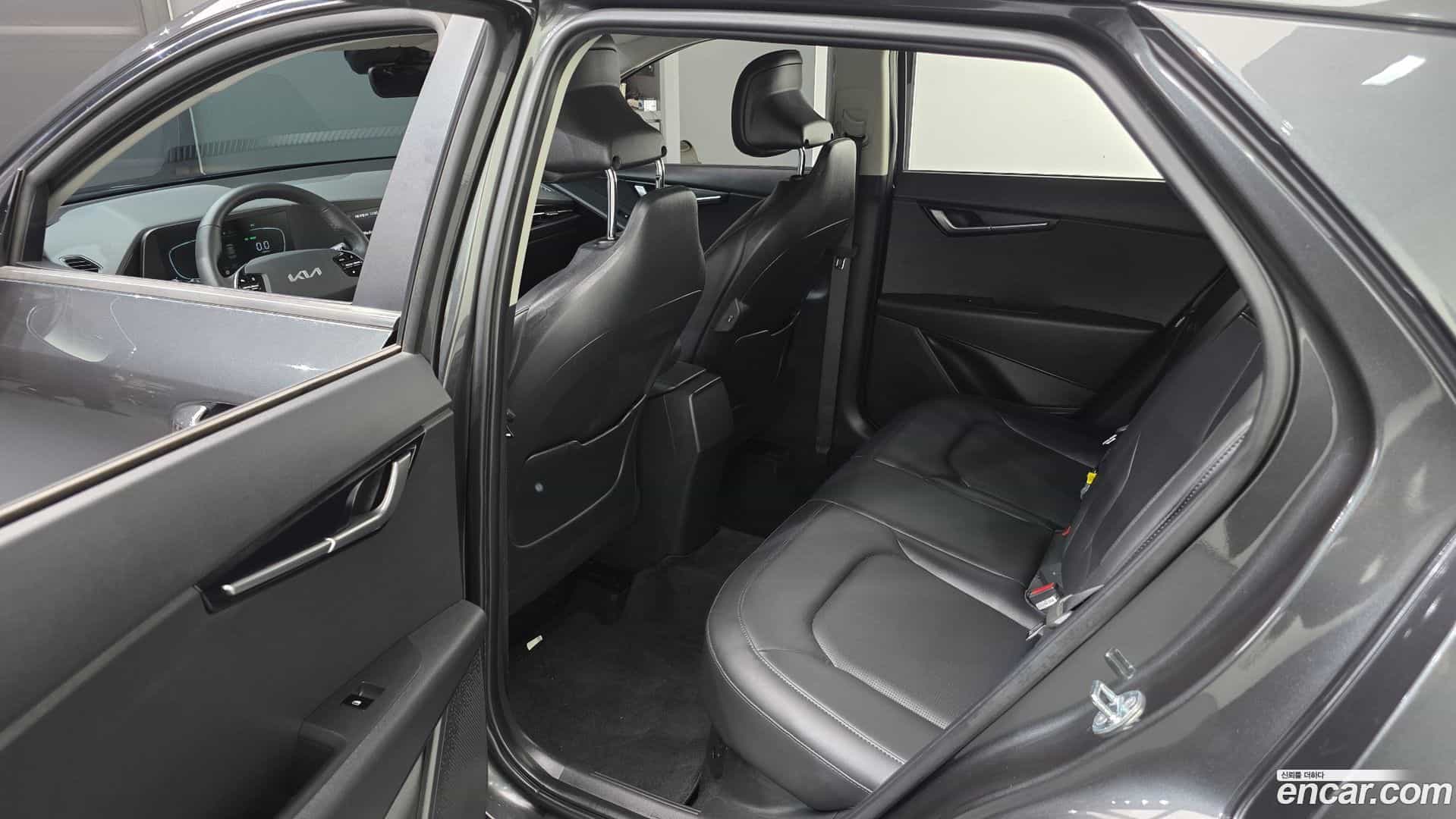 Niro Kia 2022.2-INNER-036