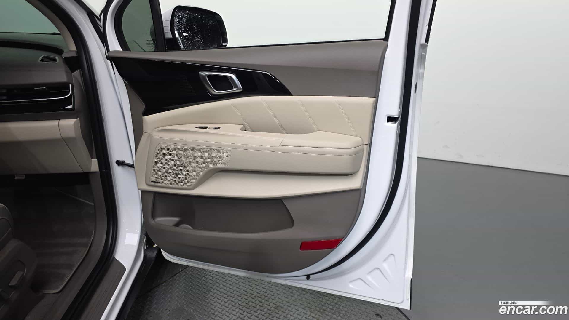 Canival Kia 2025.4-INNER-035