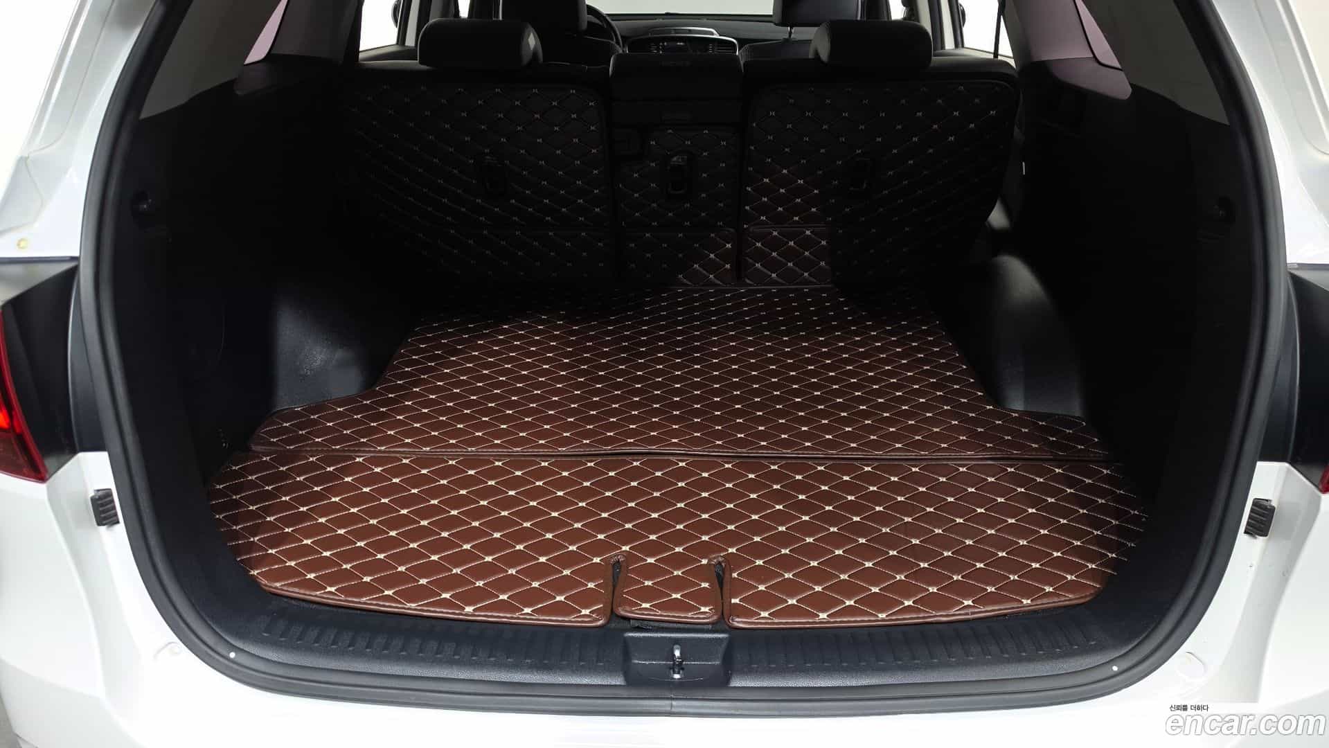 Sorento Kia 2019.0-OPTION-024
