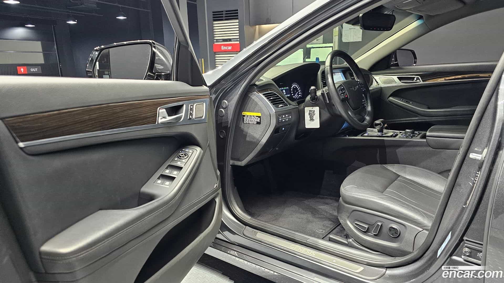 G80 Genesis 2019.11-INNER-010
