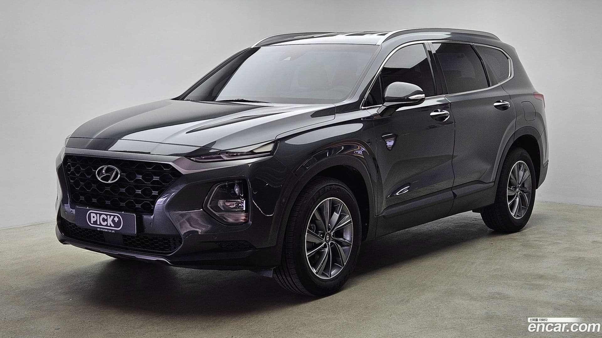 Main__Slider__Photo:Santafe Hyundai 2018.2-0