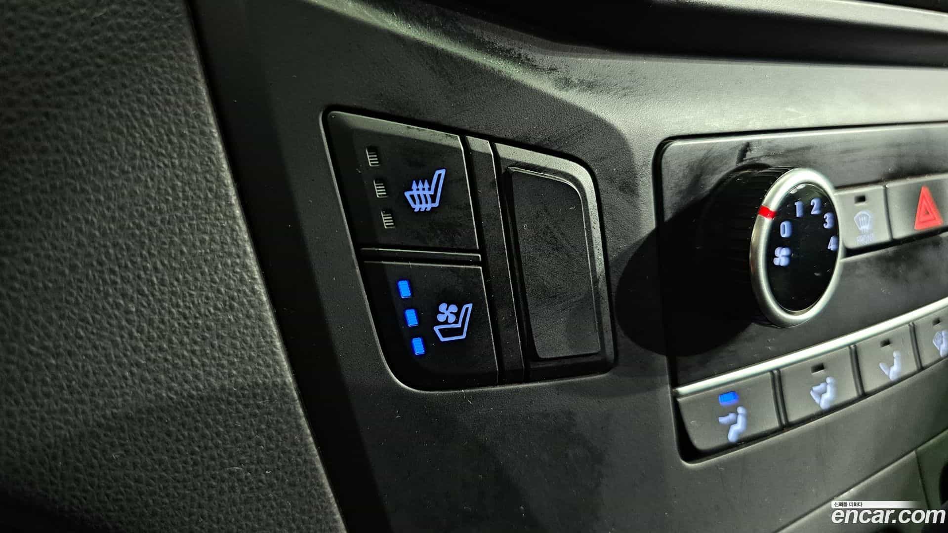 Starex Hyundai 2018.3-OPTION-020
