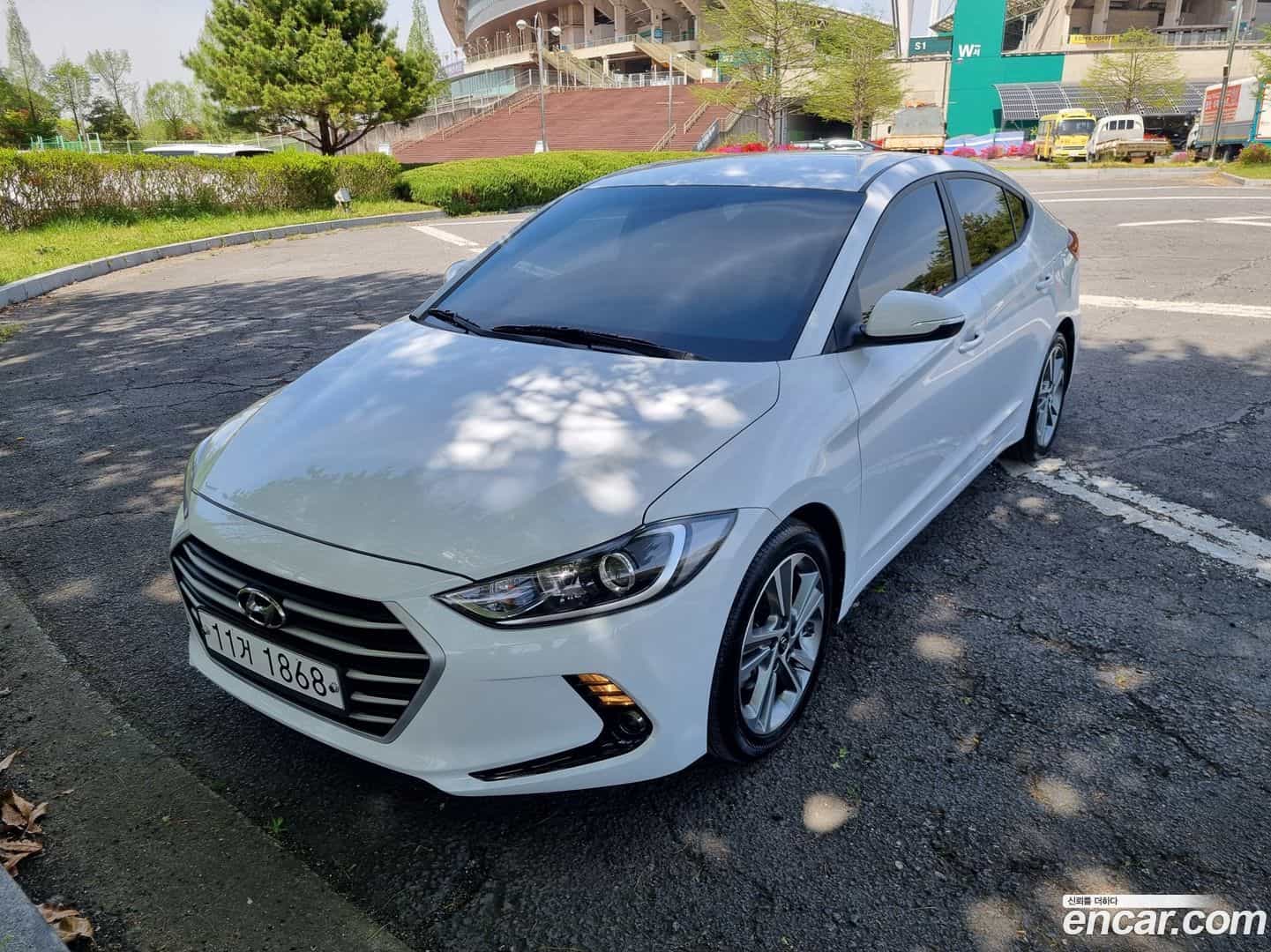 AVANTE Hyundai 2018.7-OUTER-002