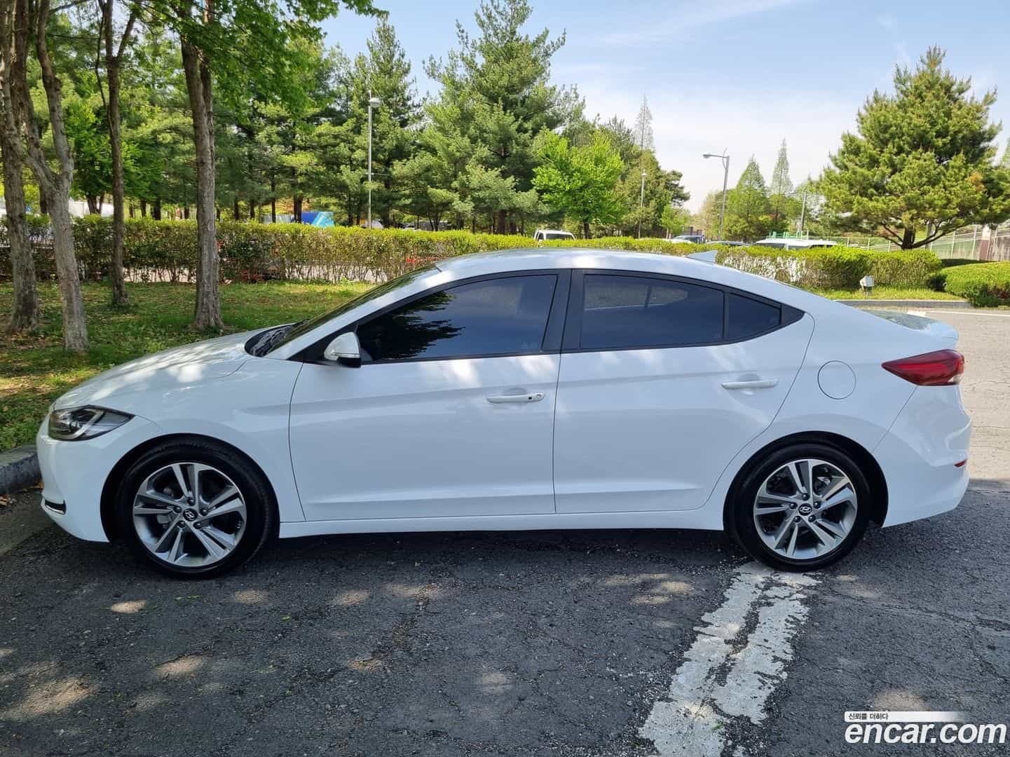 AVANTE Hyundai 2018.7-OUTER-004