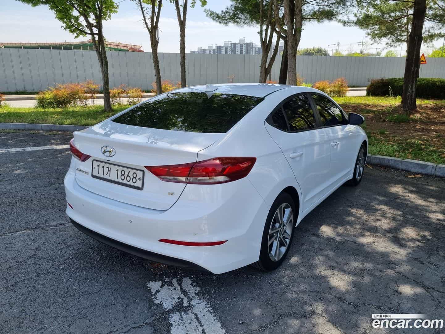AVANTE Hyundai 2018.7-INNER-007
