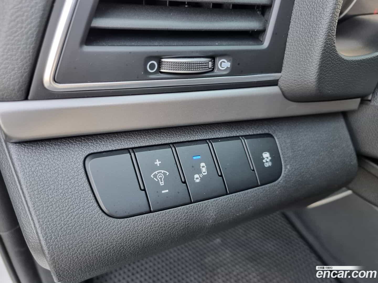 AVANTE Hyundai 2018.7-OPTION-016