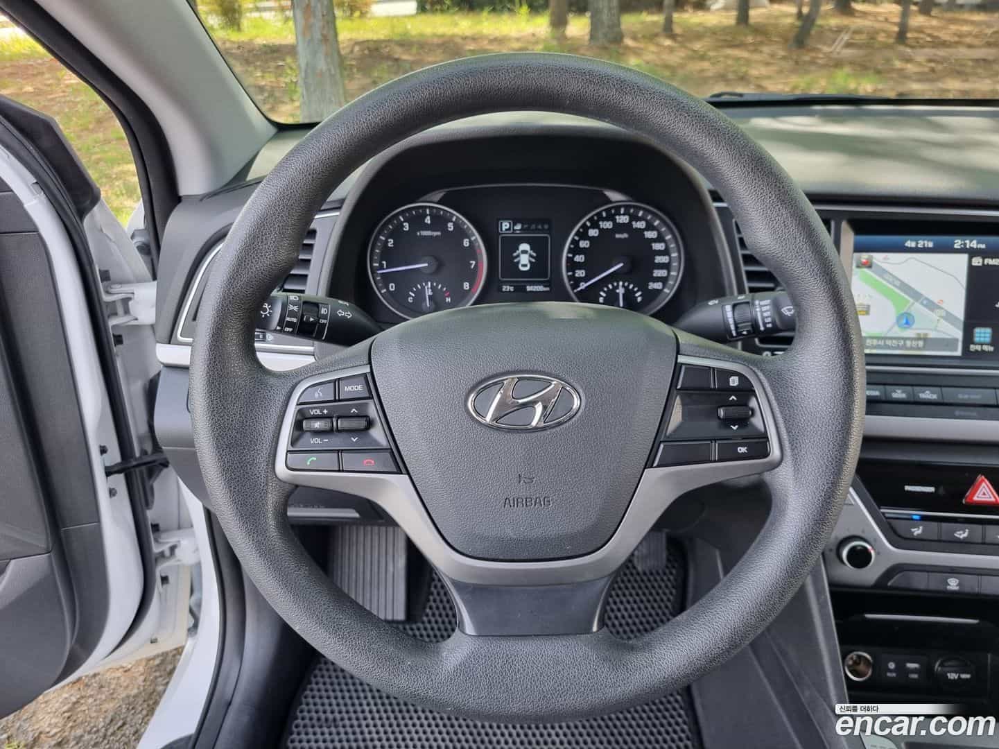 AVANTE Hyundai 2018.7-OPTION-021