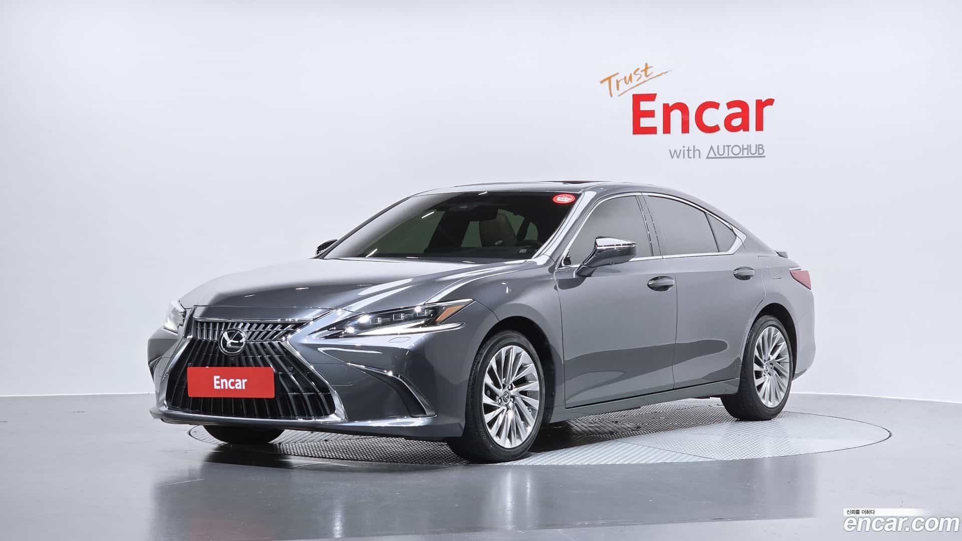 ES Lexus 2023.1-OUTER-001