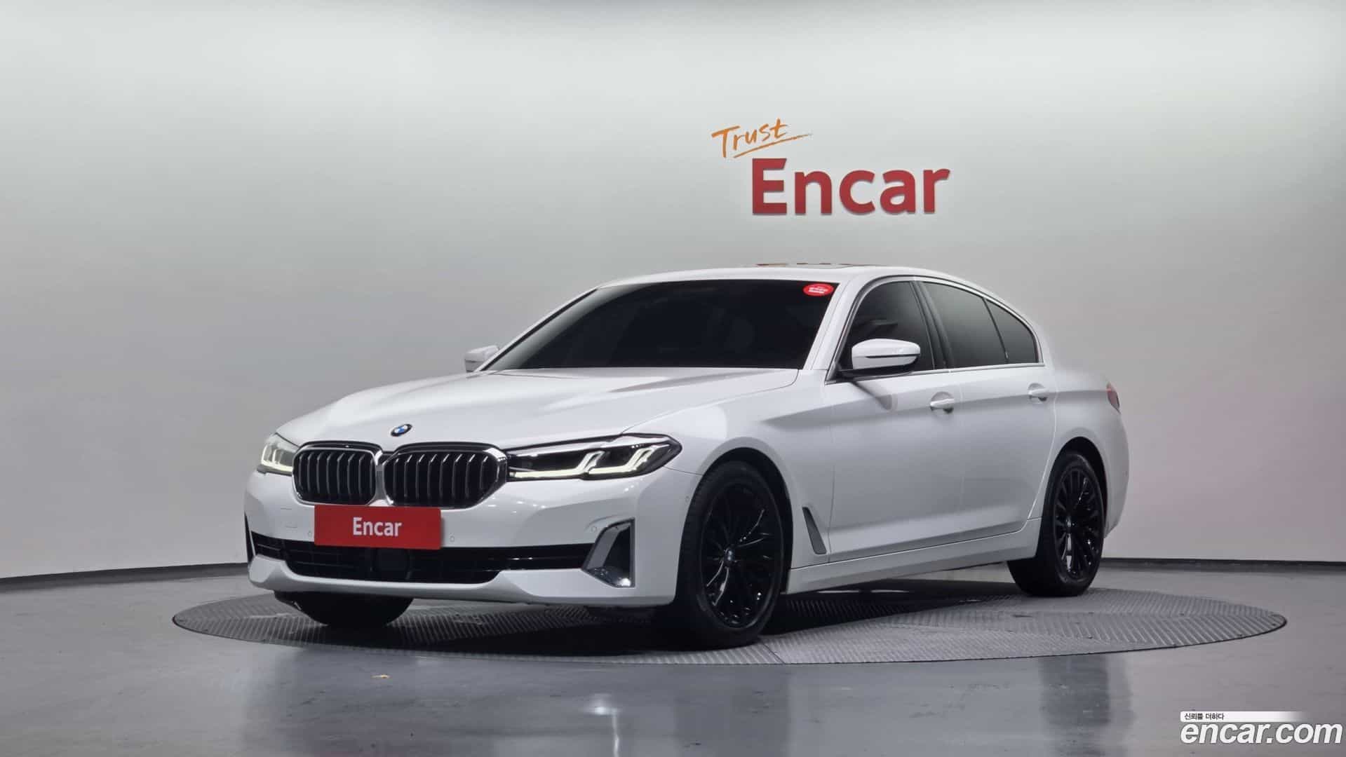 5-Series BMW 2022.8-OUTER-001