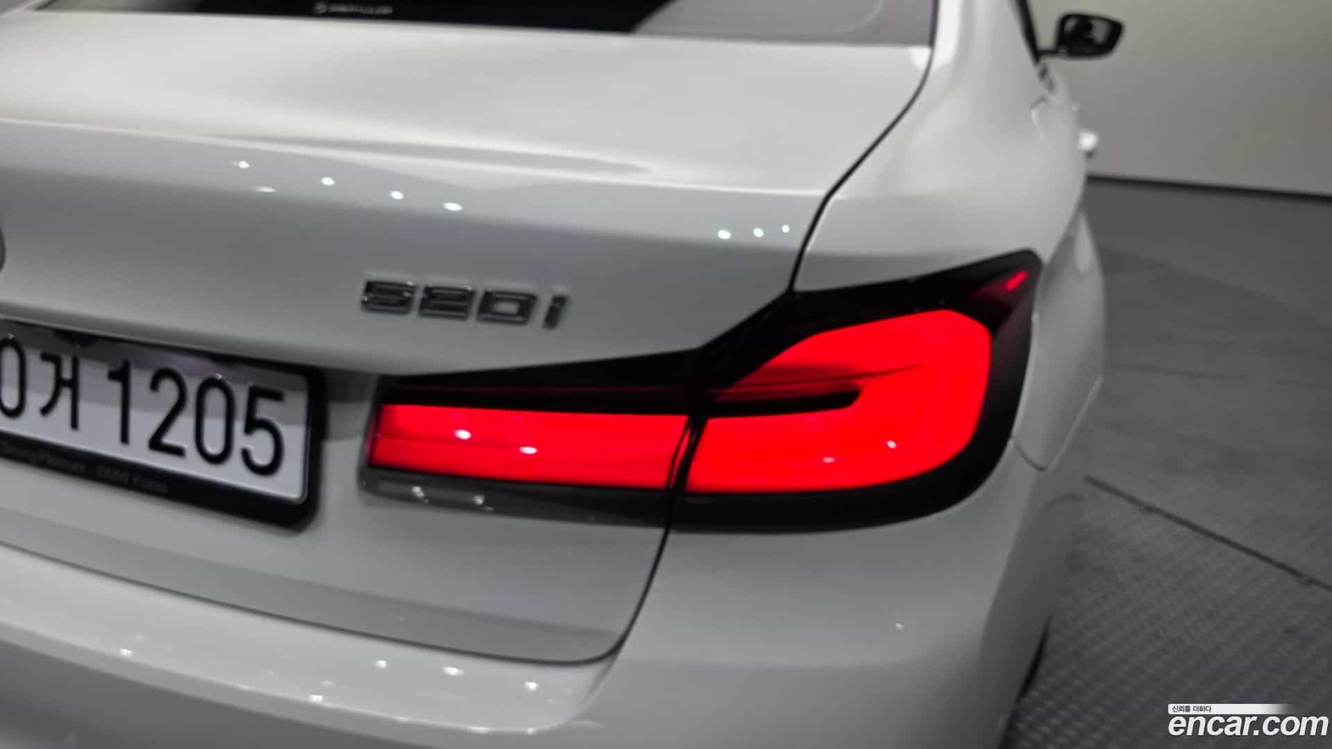 5-Series BMW 2022.8-OUTER-033