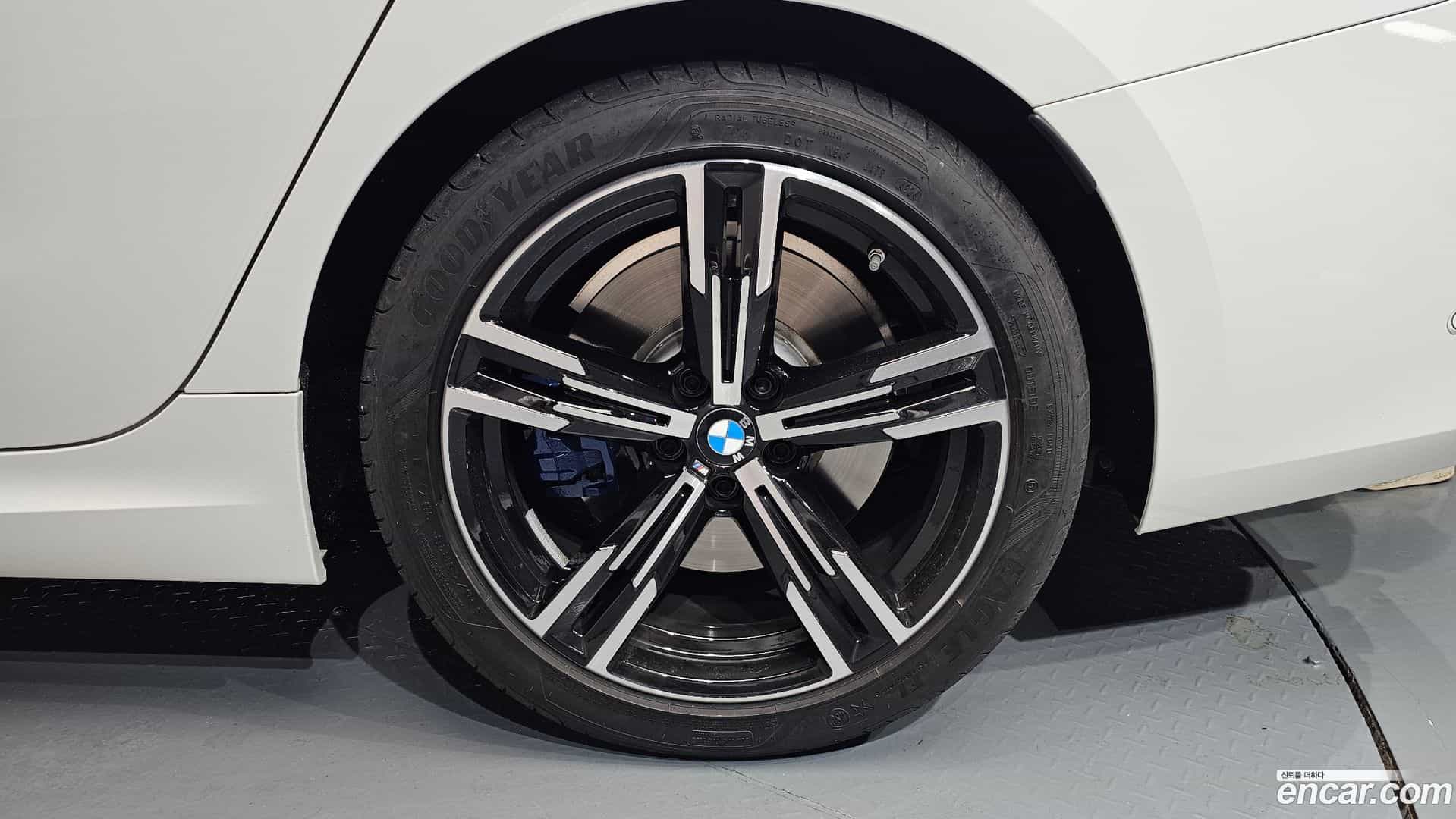 3-Series BMW 2025.4-OUTER-031