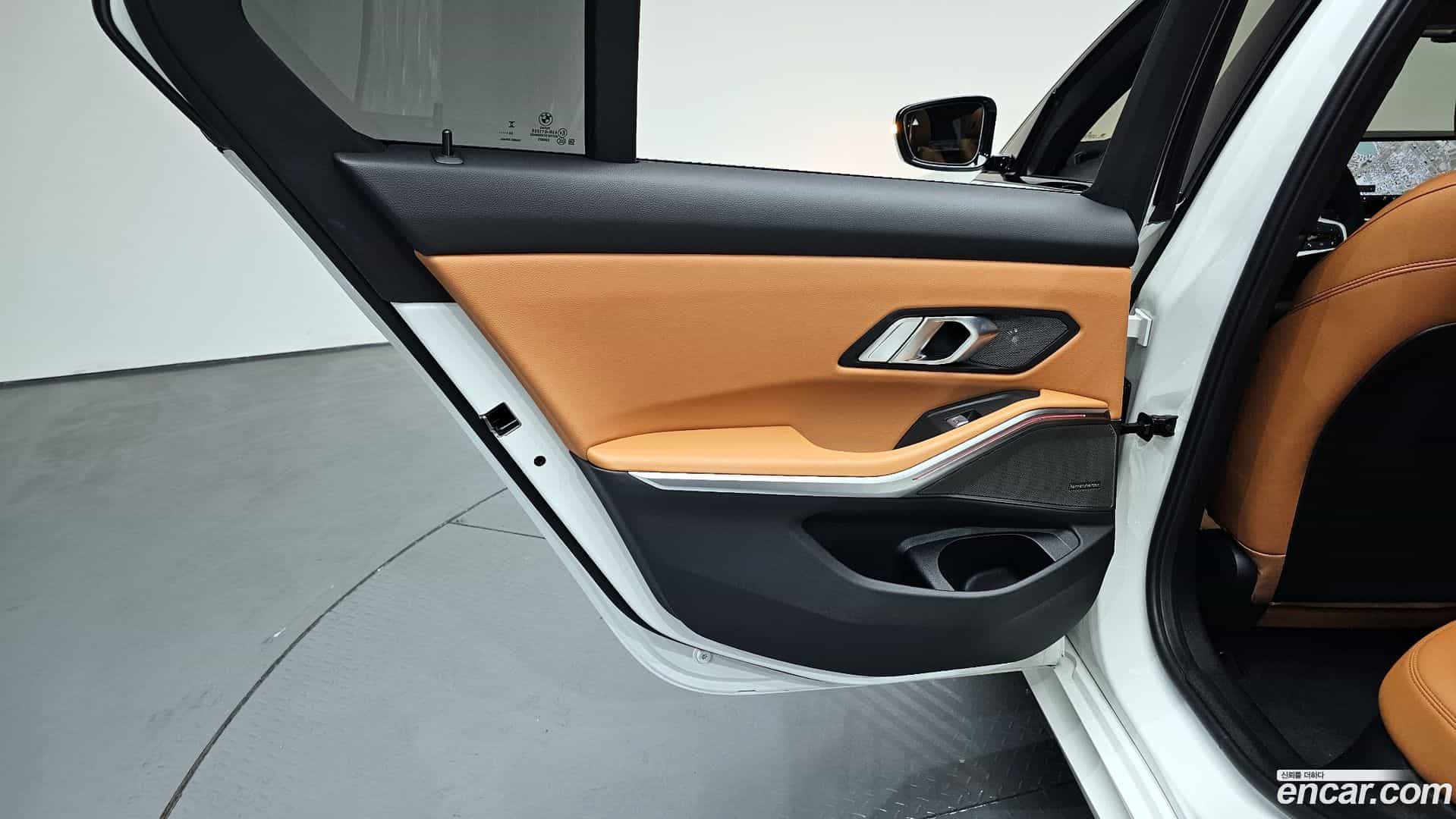 3-Series BMW 2025.4-INNER-035