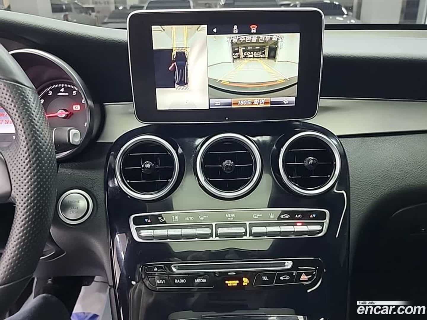 GLC-Class Mercedes-Benz 2019.7-INNER-010