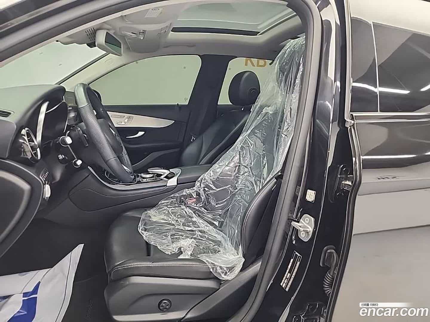 GLC-Class Mercedes-Benz 2019.7-OPTION-015