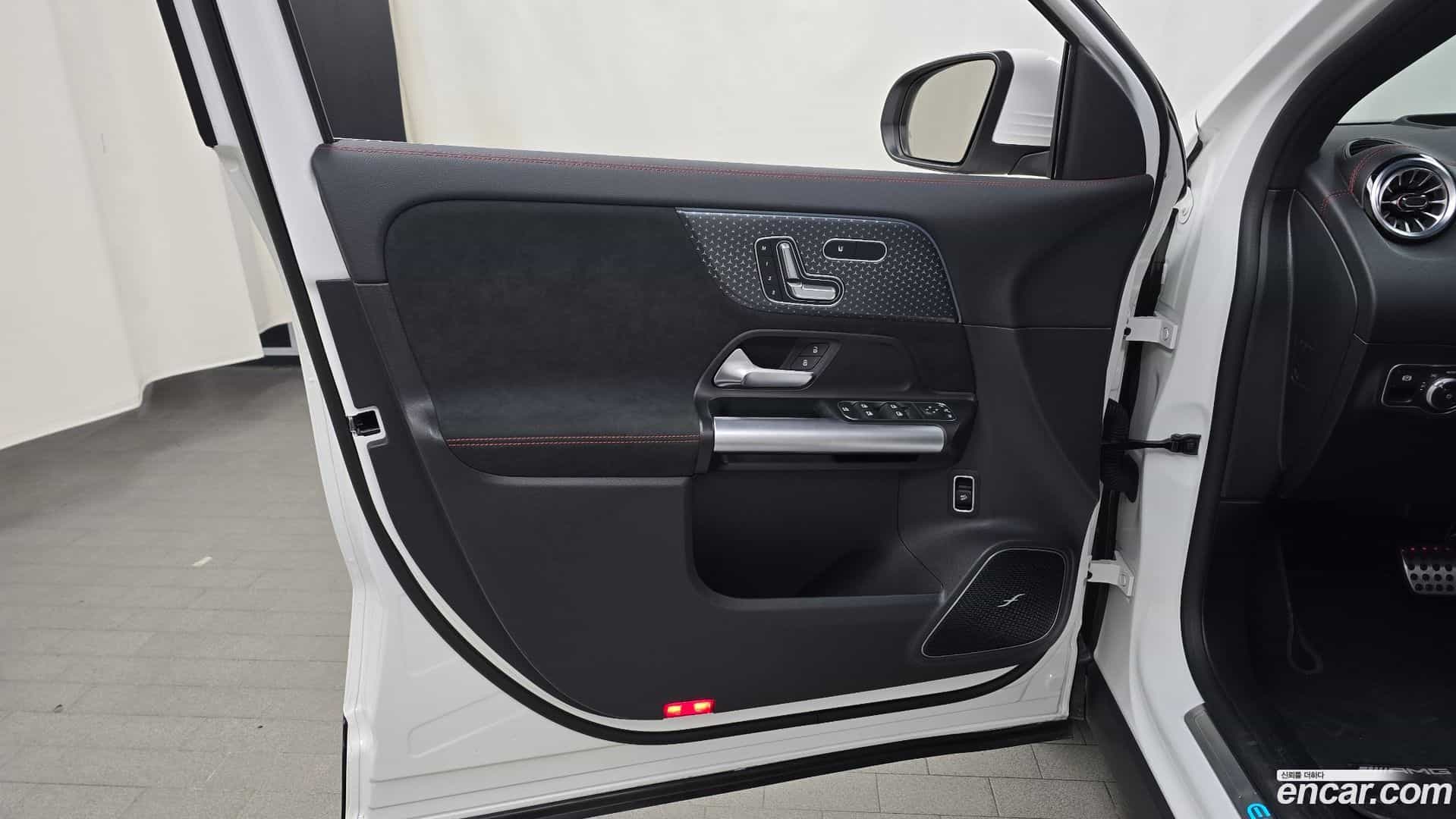 EQA Mercedes-Benz 2024.7-INNER-034