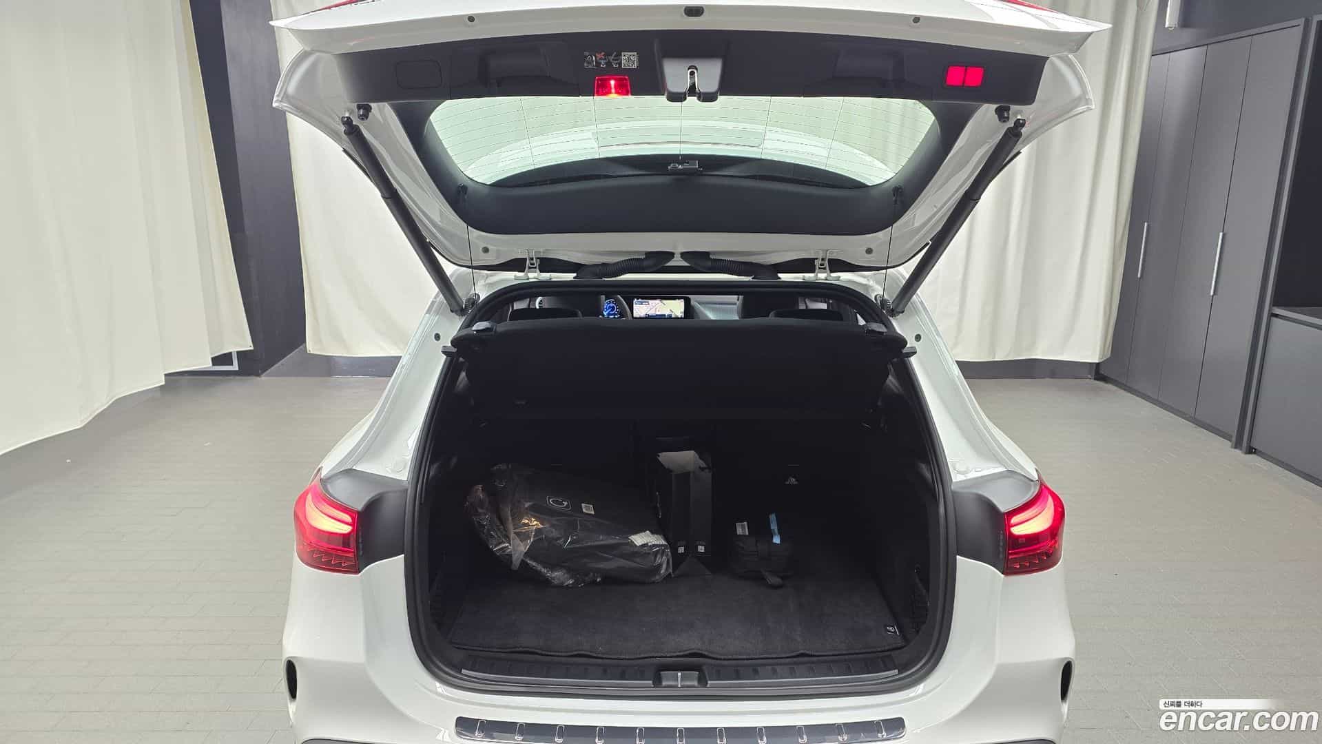 EQA Mercedes-Benz 2024.7-OPTION-041
