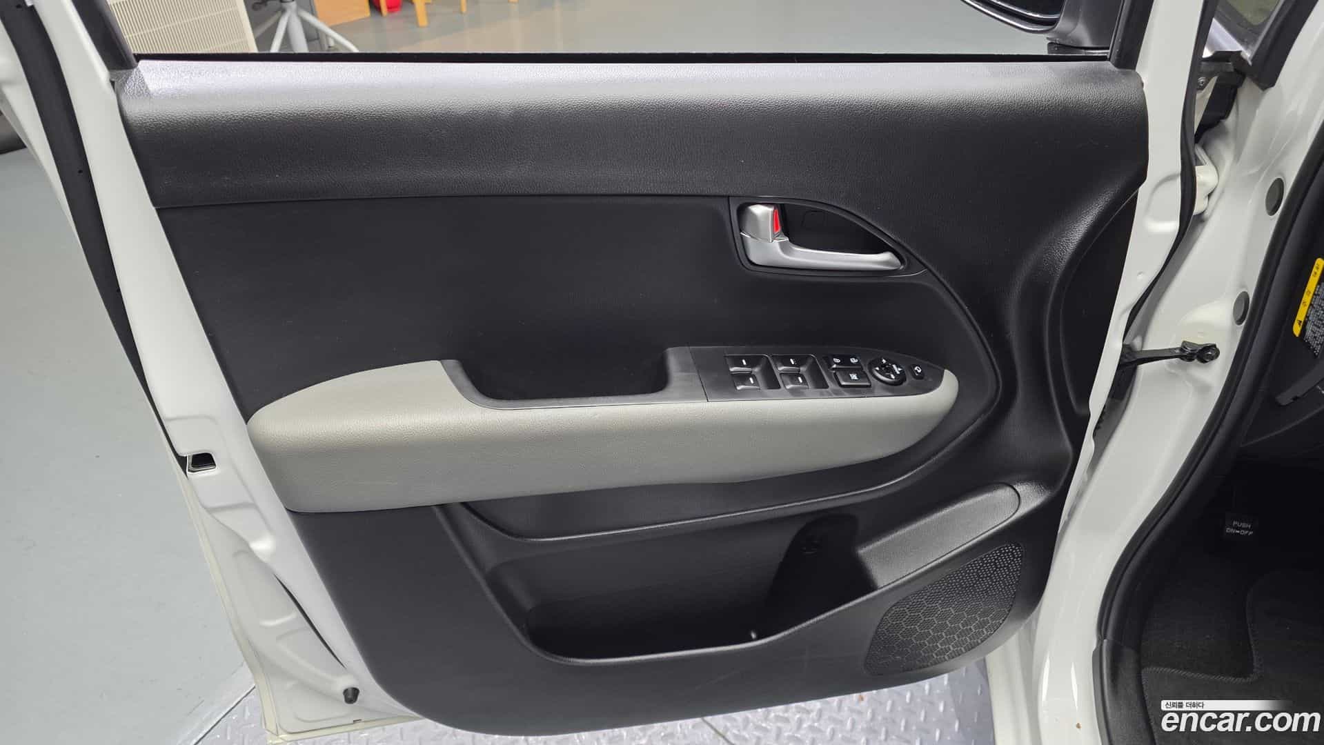 RAY Kia 2022.9-INNER-034