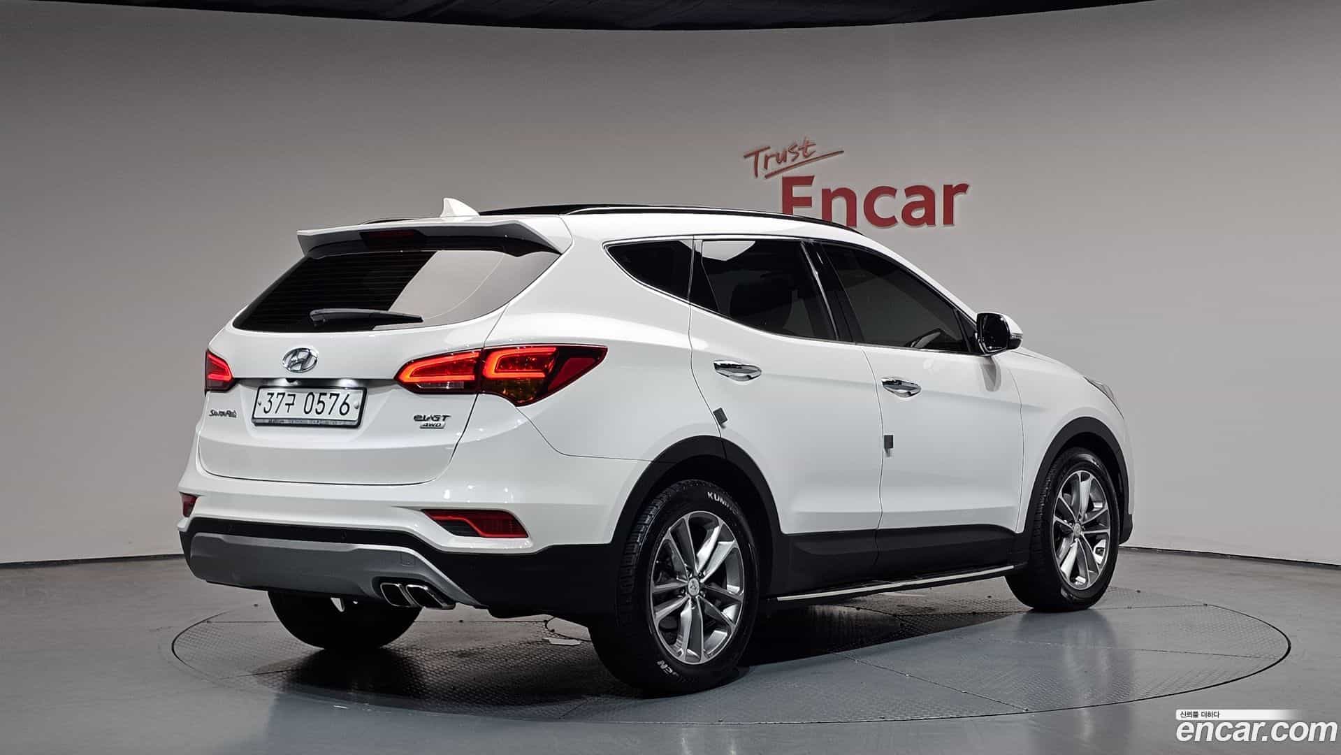 Santafe Hyundai 2016.2-OUTER-002