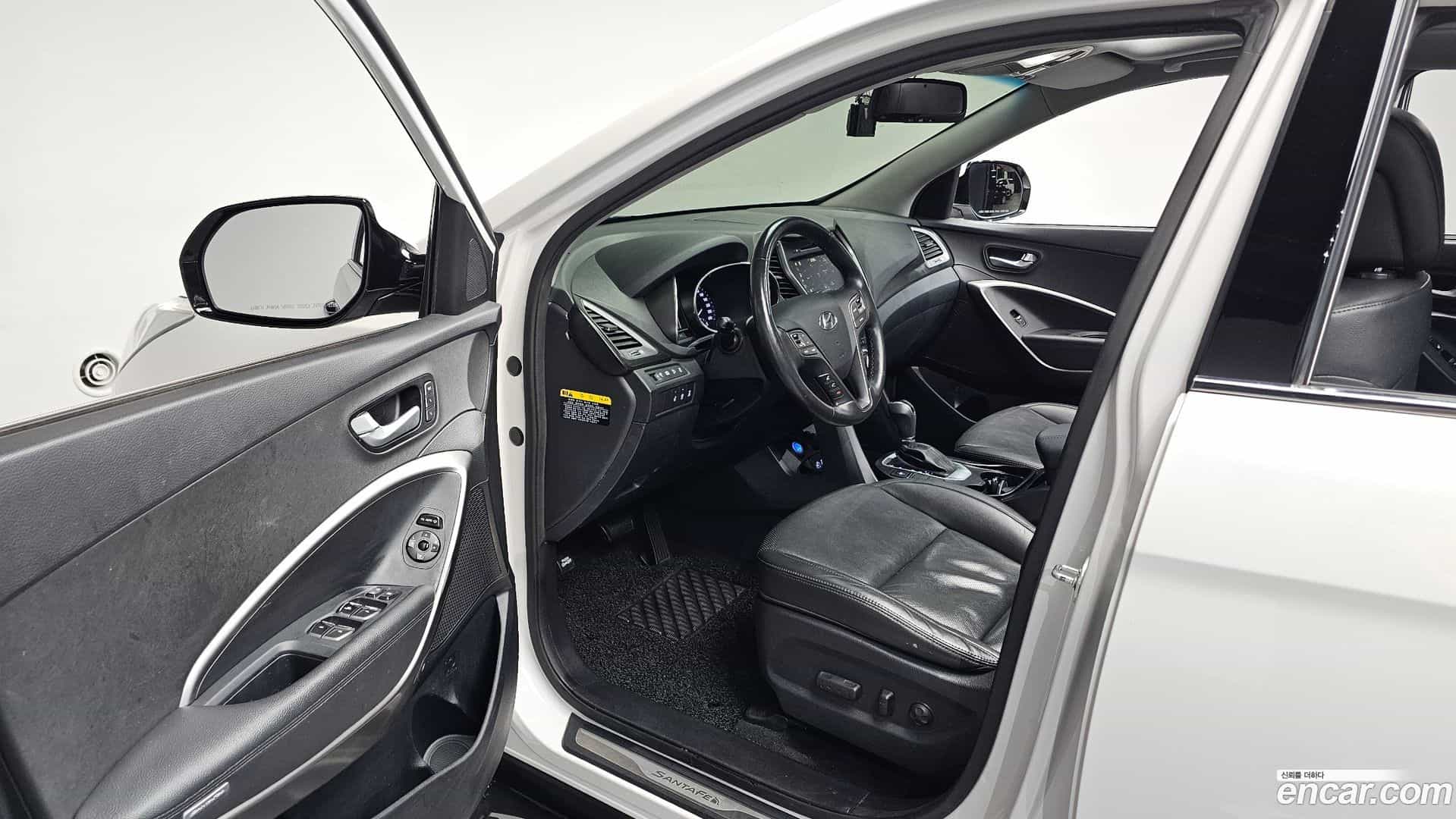 Santafe Hyundai 2016.2-INNER-010