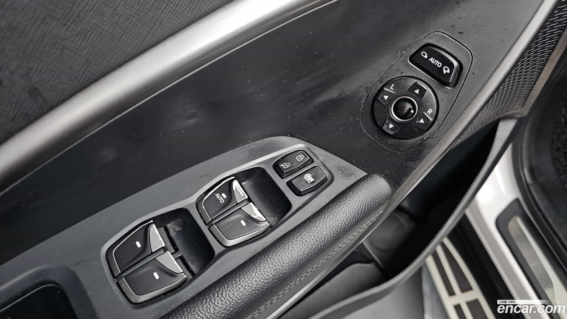 Santafe Hyundai 2016.2-OPTION-022