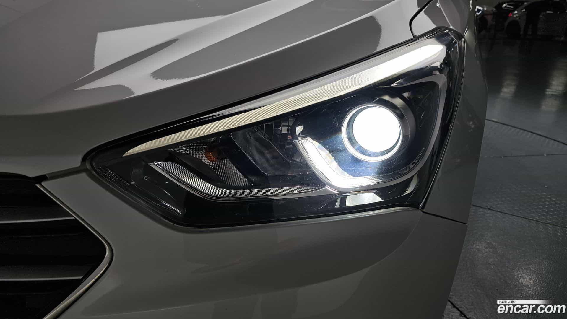 Santafe Hyundai 2016.2-OUTER-032