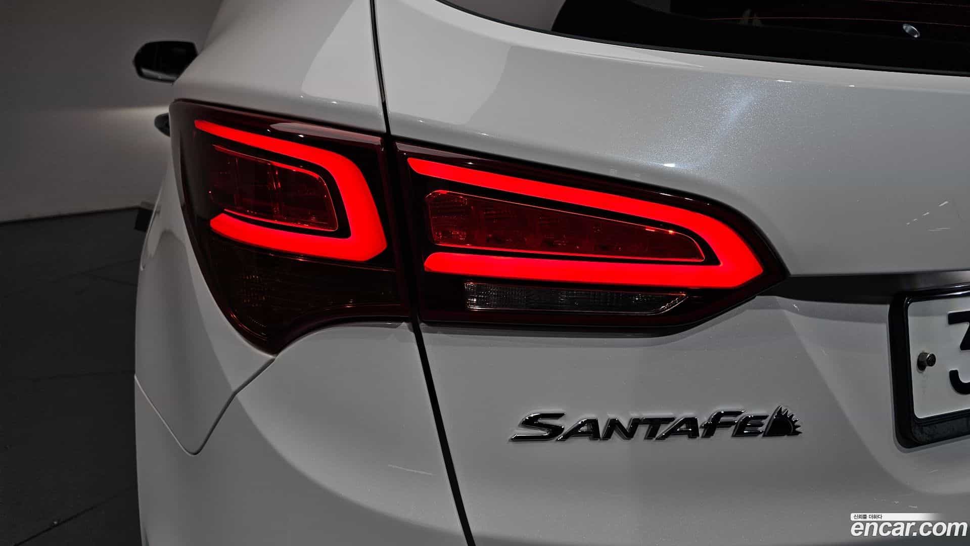 Santafe Hyundai 2016.2-OUTER-033