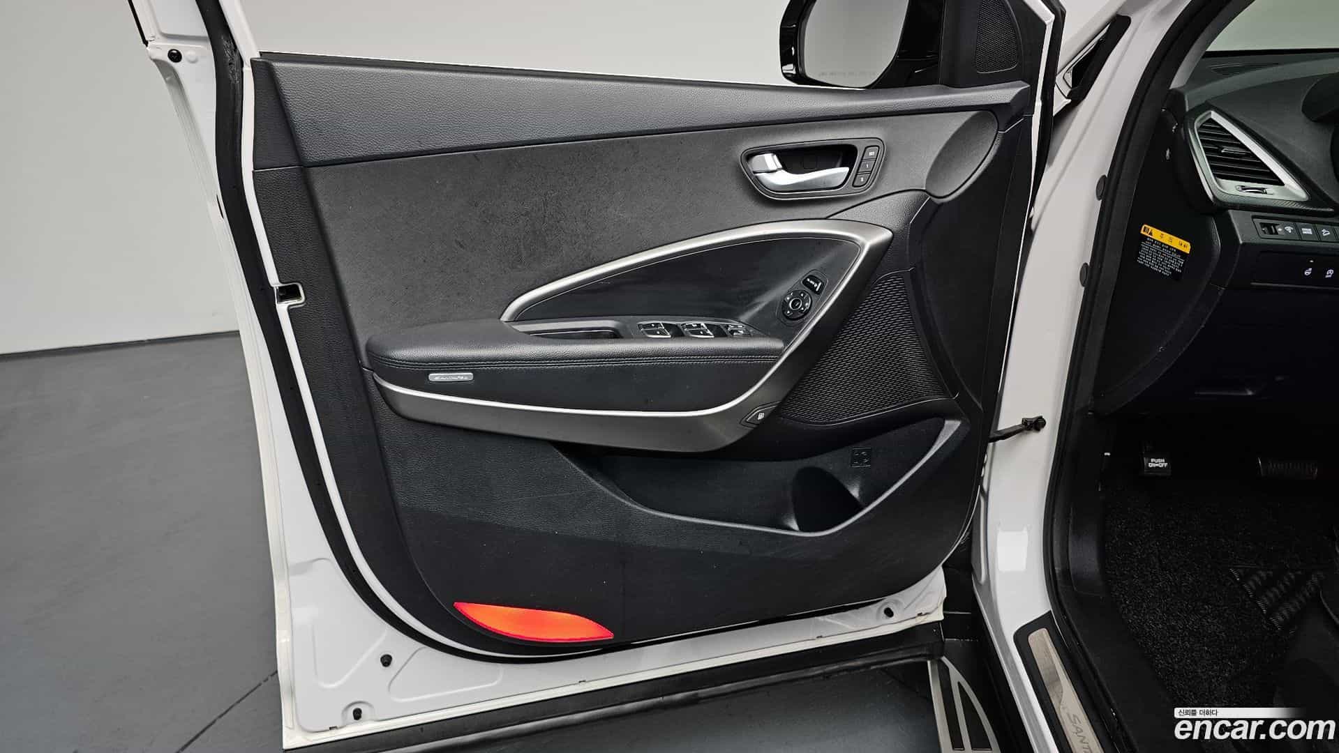 Santafe Hyundai 2016.2-INNER-034