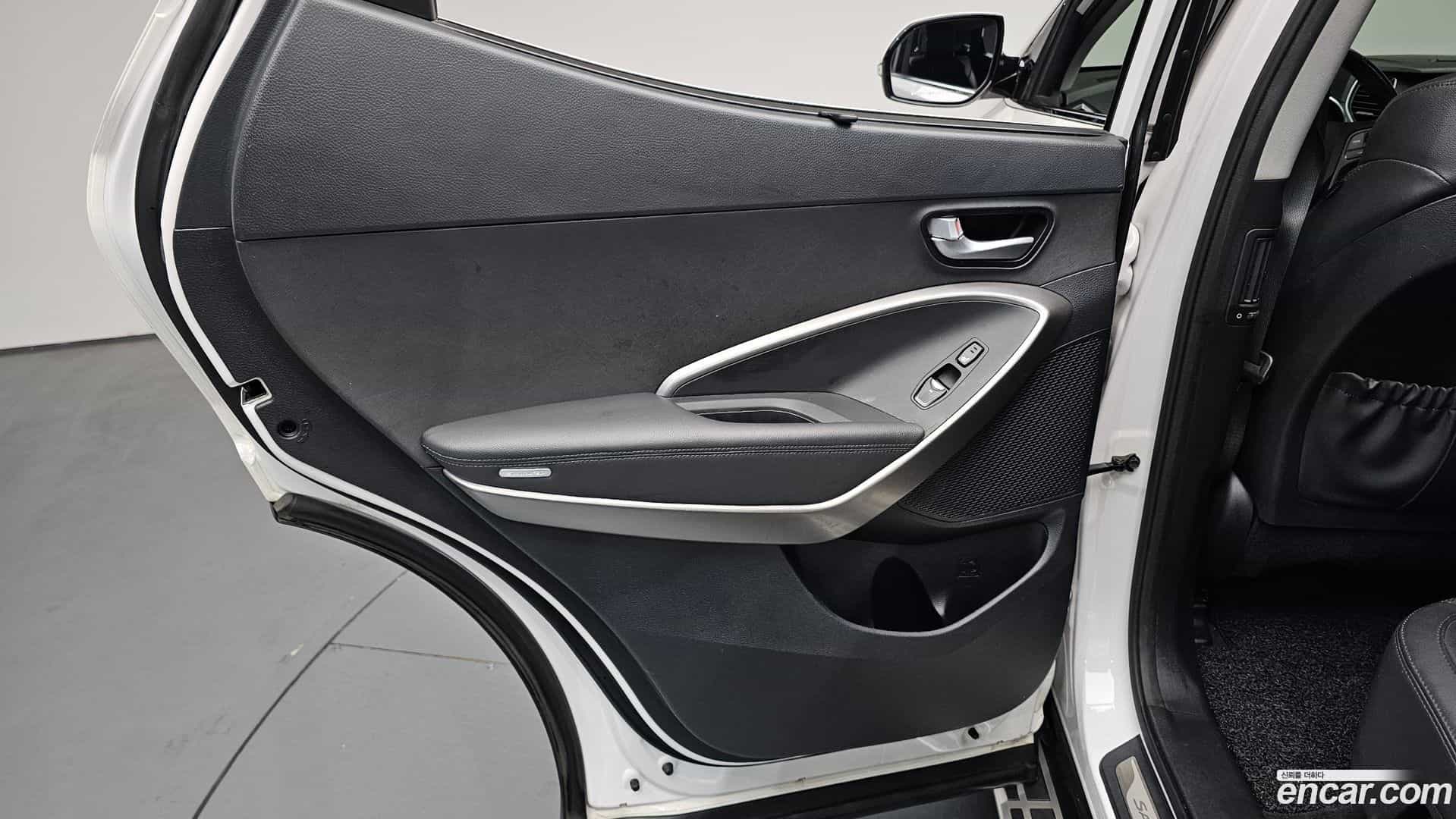 Santafe Hyundai 2016.2-INNER-035