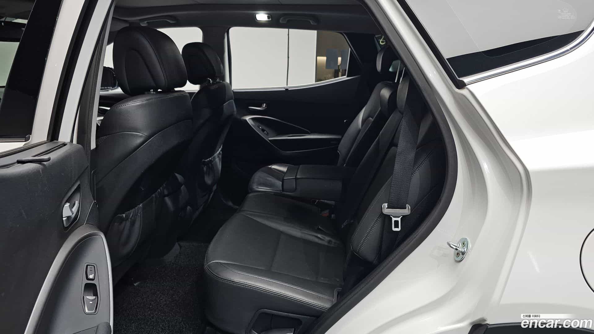 Santafe Hyundai 2016.2-INNER-036