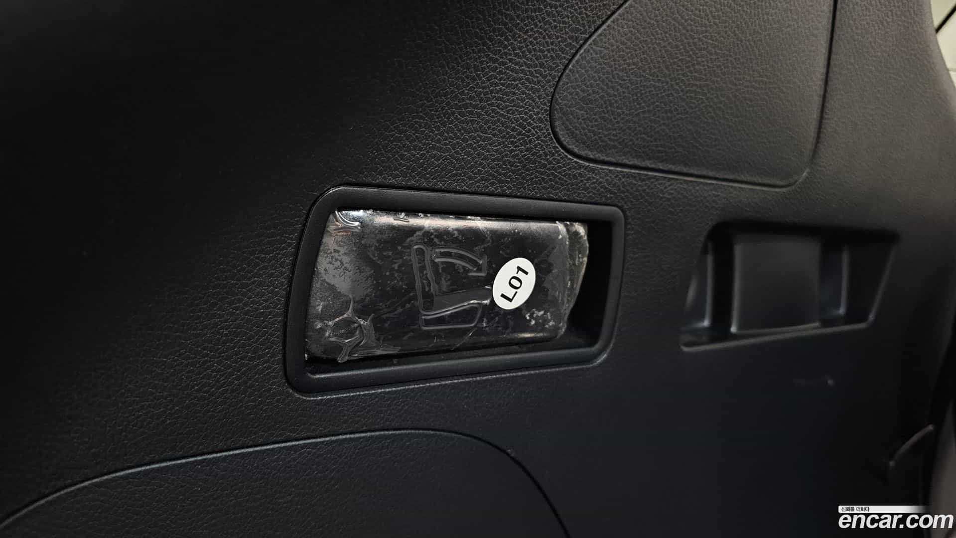 Santafe Hyundai 2016.2-OPTION-047